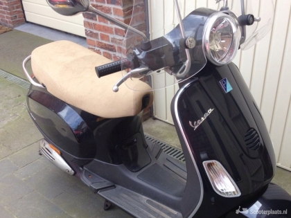 Vespa LX 50 matzwart